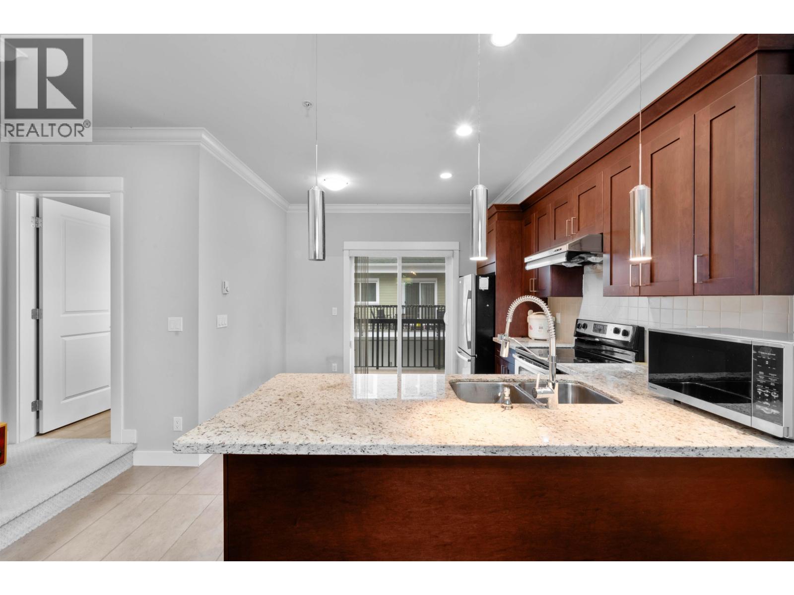 25 1130 EWEN AVENUE, New Westminster