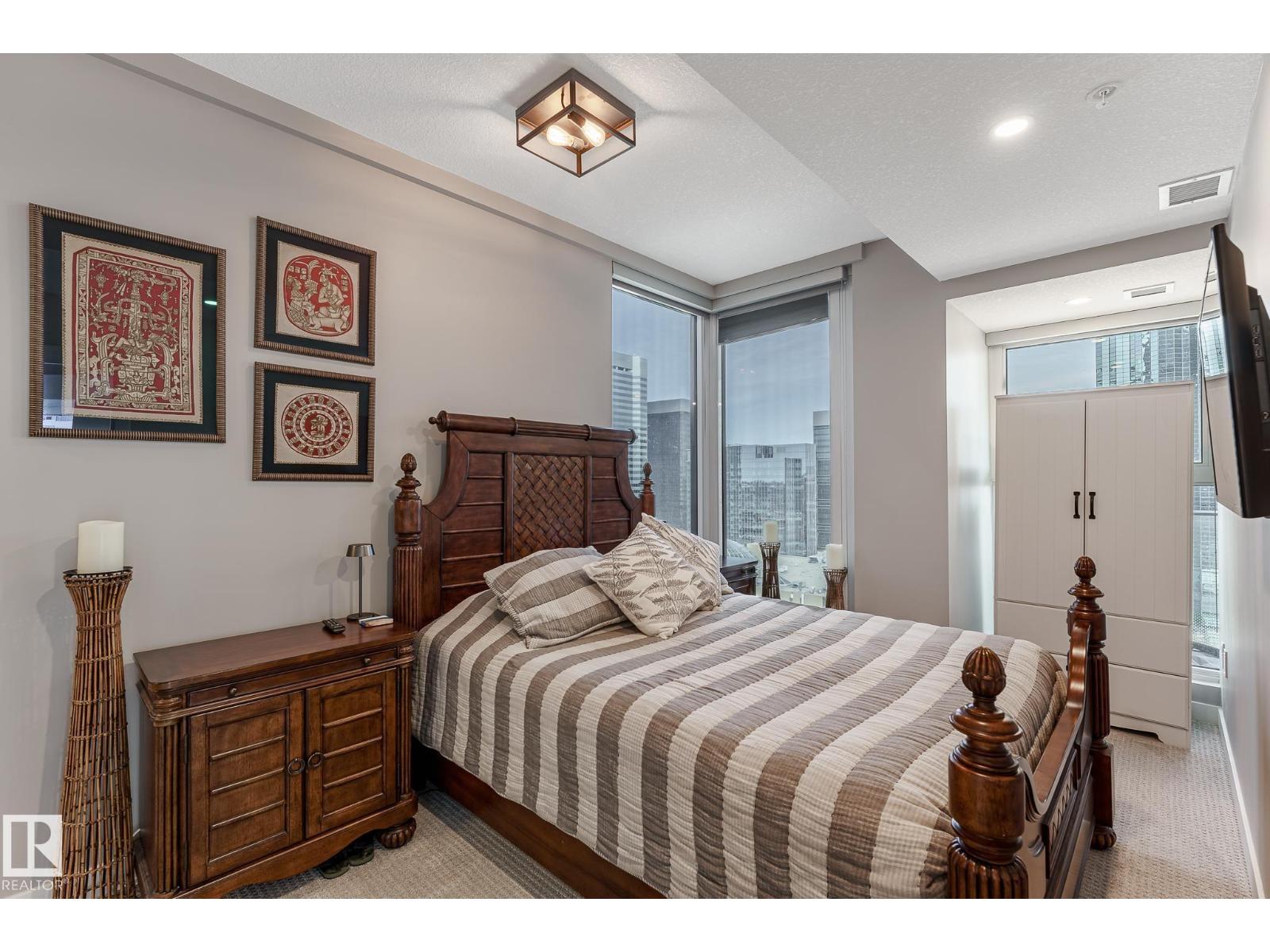 #1904 10180 103 ST NW - 25