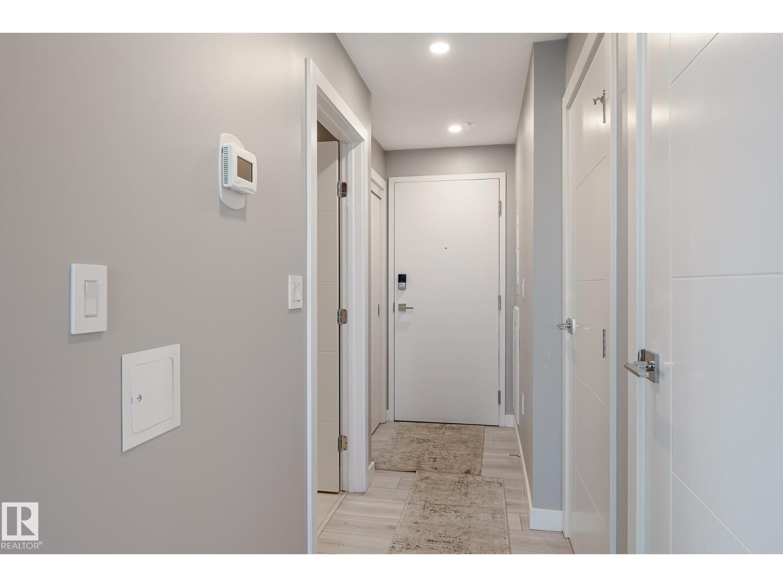 #1904 10180 103 ST NW - 31