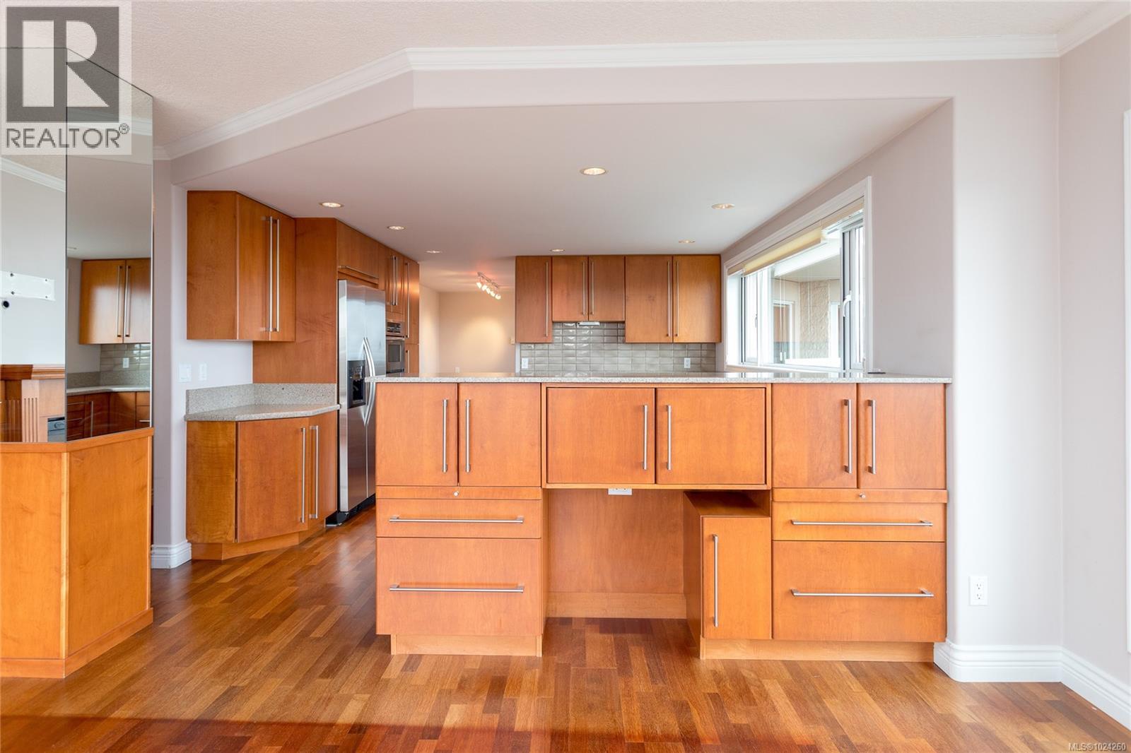 5407 2829 Arbutus Road, Saanich