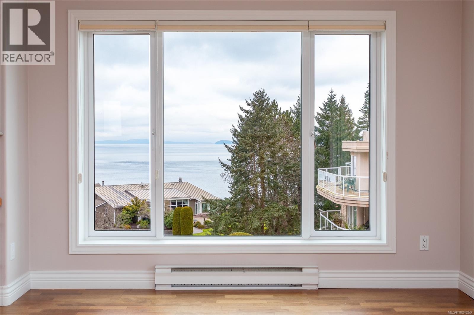 5407 2829 Arbutus Road, Saanich