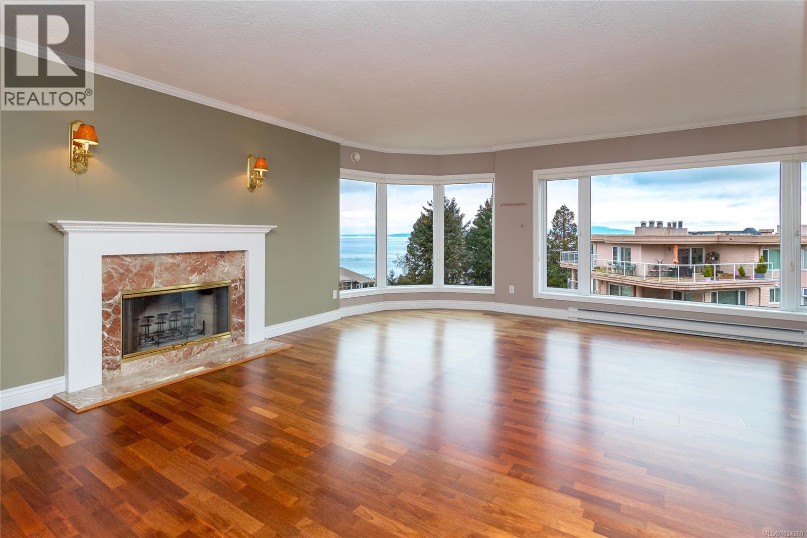 5407 2829 Arbutus Road, Saanich