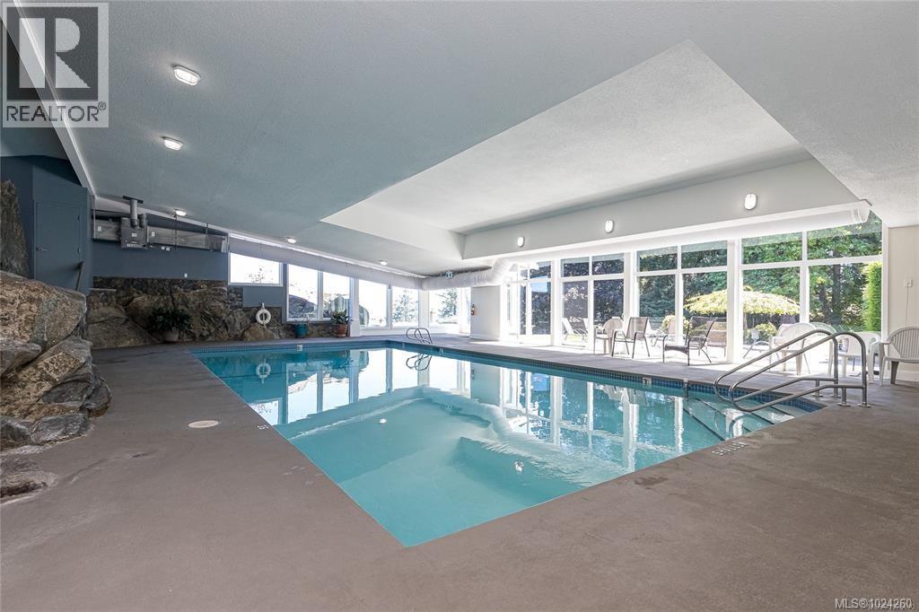 5407 2829 Arbutus Road, Saanich