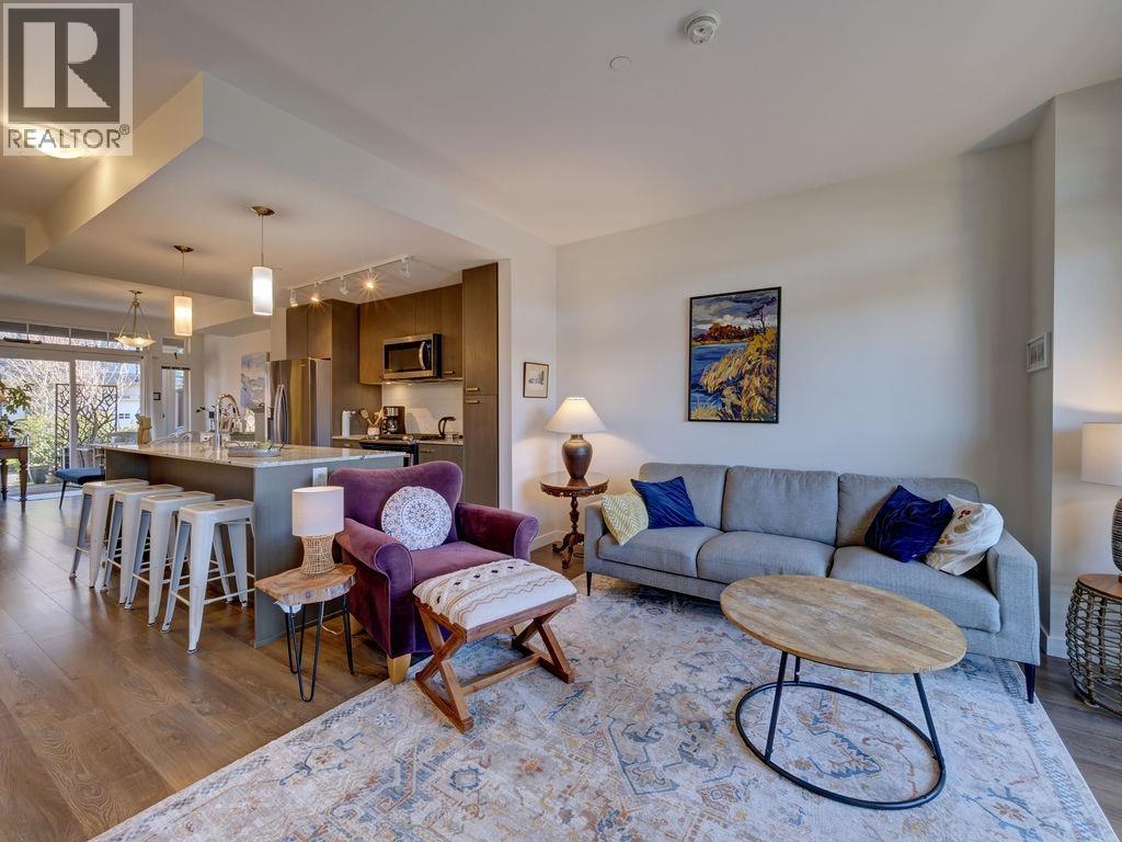 5964 BEACHGATE LANE, Sechelt