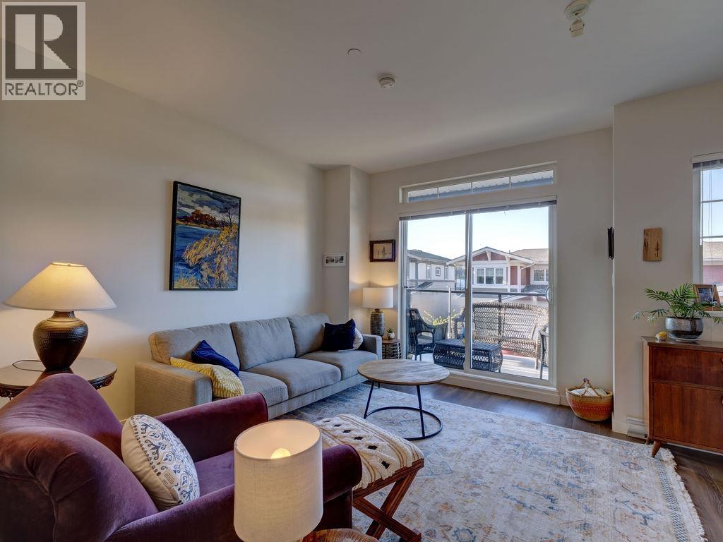 5964 BEACHGATE LANE, Sechelt