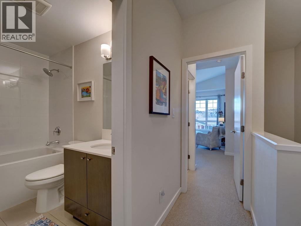 5964 BEACHGATE LANE, Sechelt