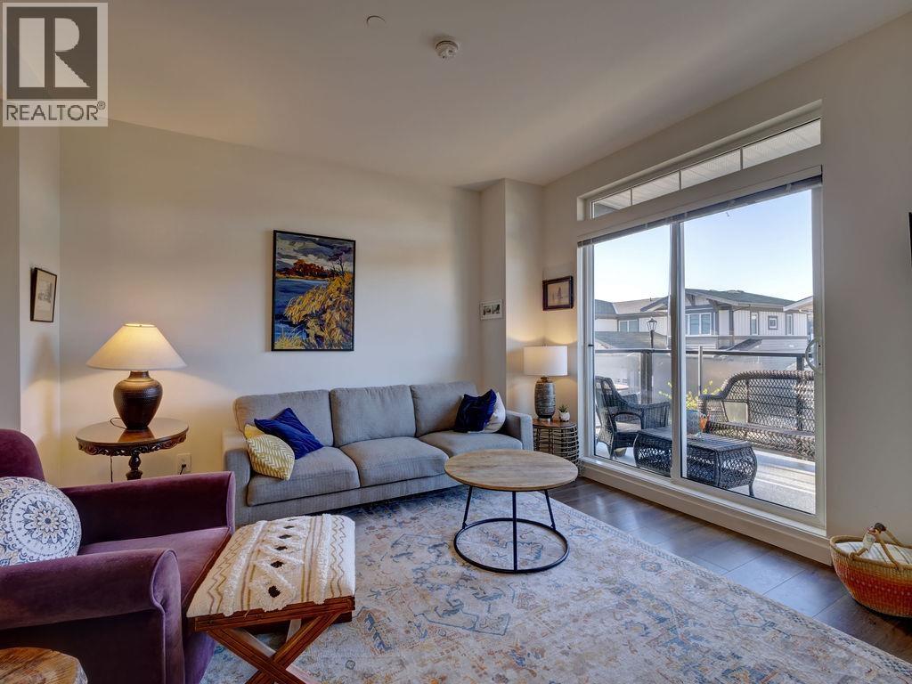 5964 BEACHGATE LANE, Sechelt