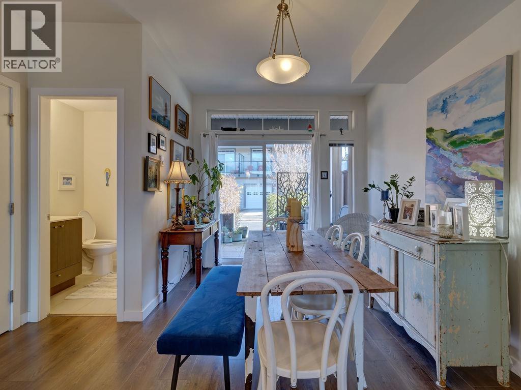 5964 BEACHGATE LANE, Sechelt