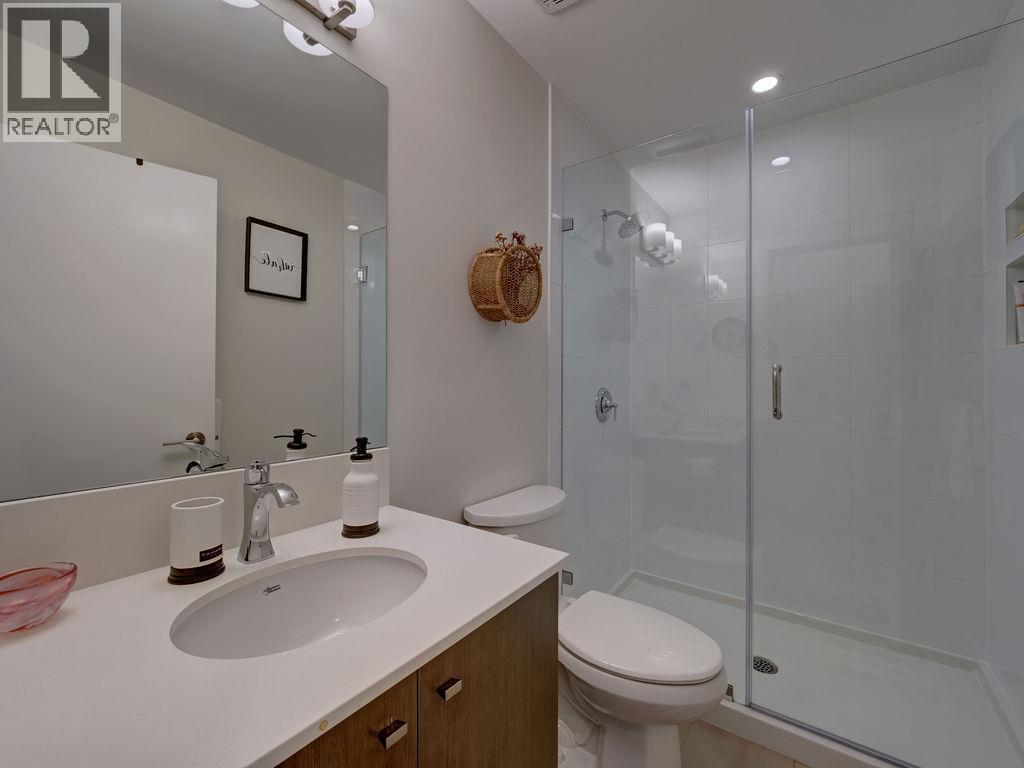 5964 BEACHGATE LANE, Sechelt