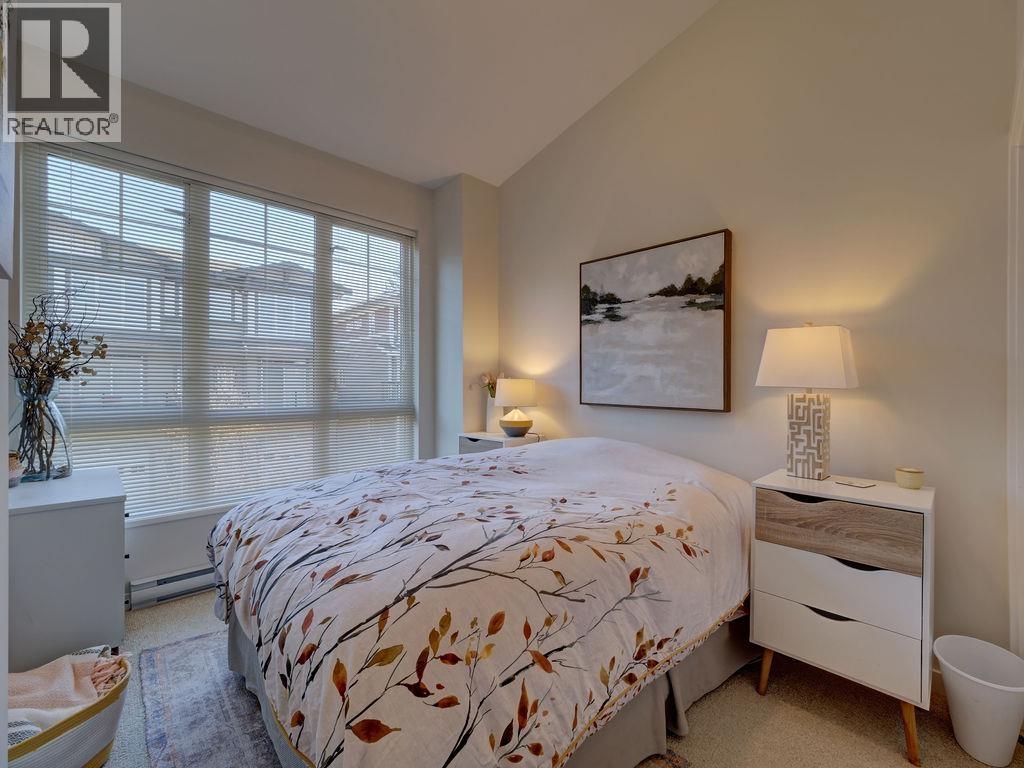 5964 BEACHGATE LANE, Sechelt