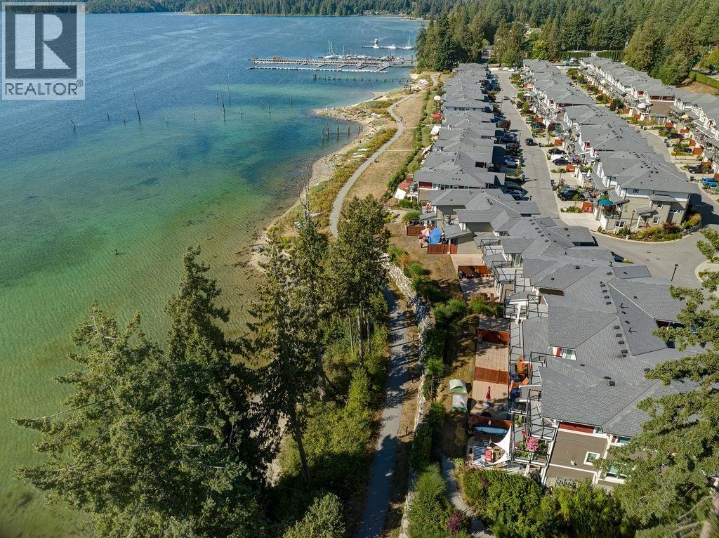 5964 BEACHGATE LANE, Sechelt