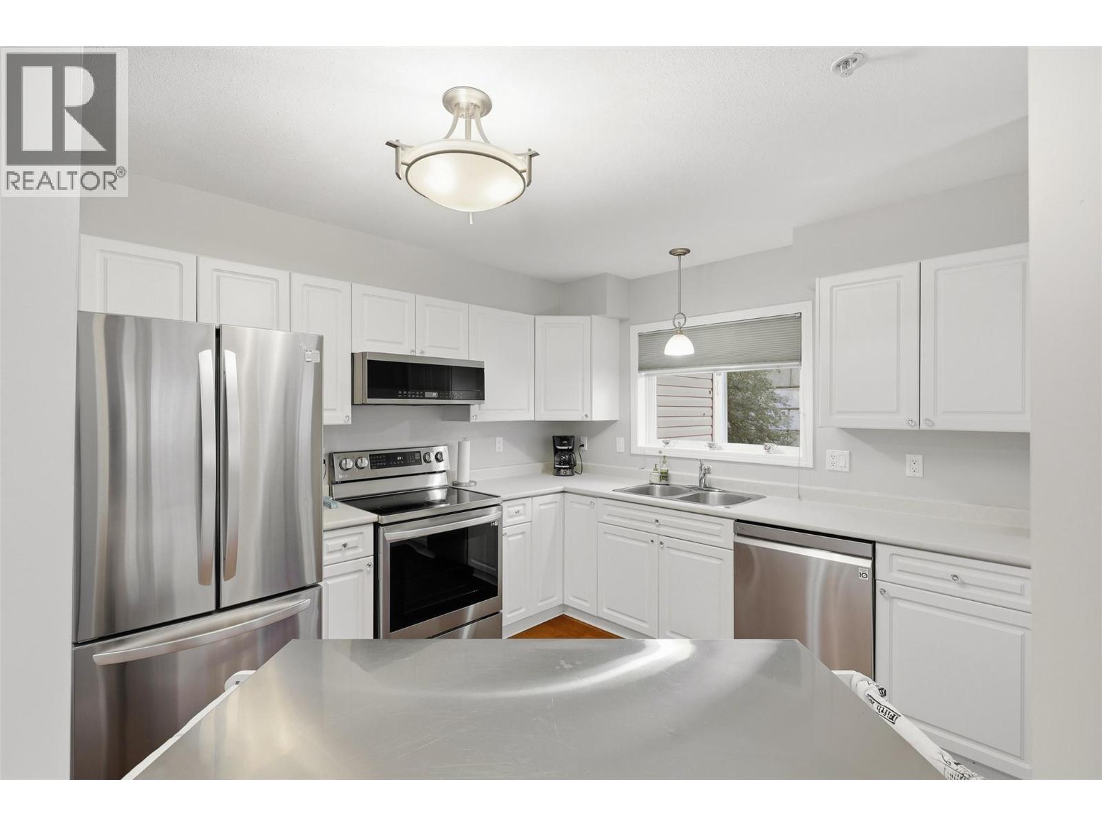 #412 1120 HUGH ALLAN DRIVE - 12