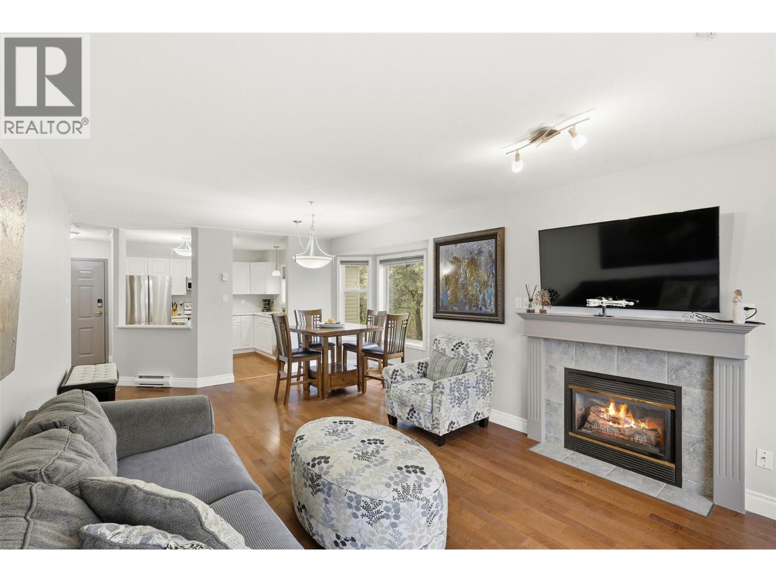 #412 1120 HUGH ALLAN DRIVE - Image 3