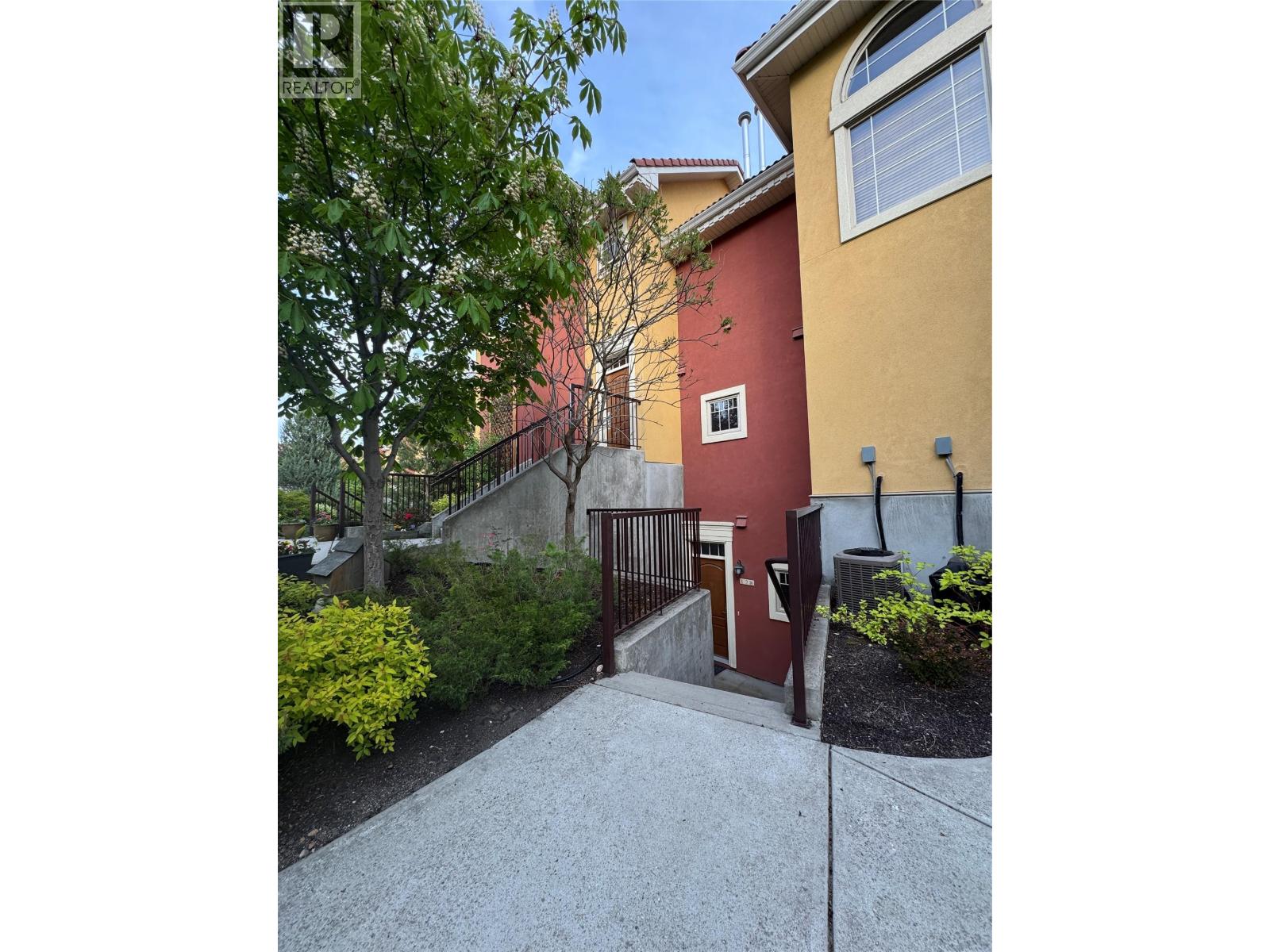 128 1795 Country Club Drive, Kelowna