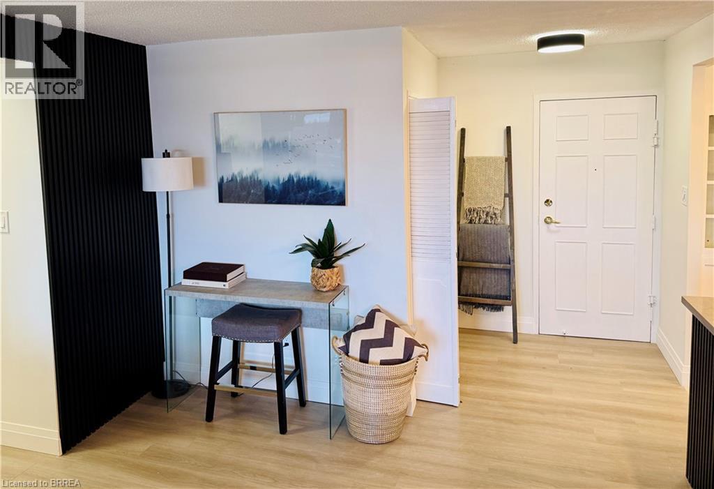 640 WEST Unit 908 photo 4