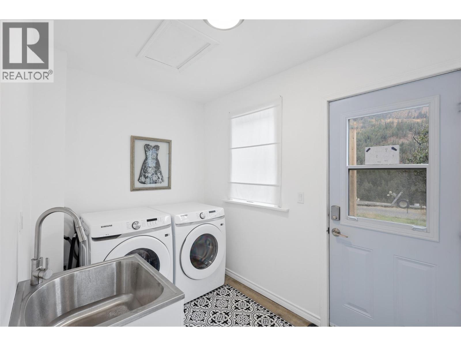 124 FRASER STREET - 13