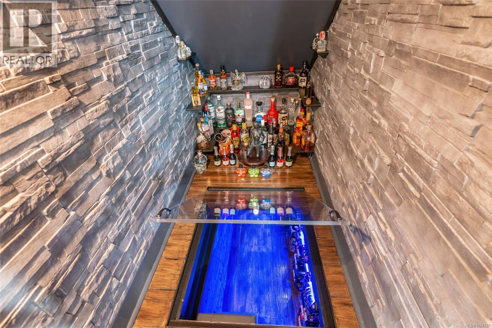 5576 SWALLOW DR - 11