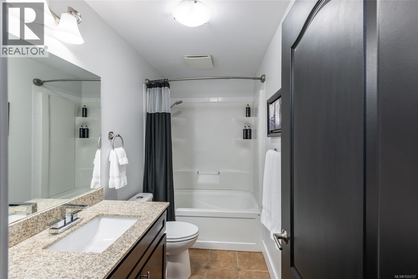 5576 SWALLOW DR - 24