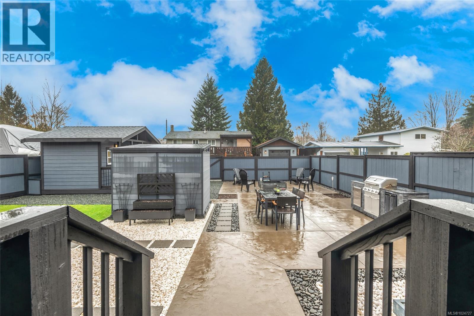 5576 SWALLOW DR - 36