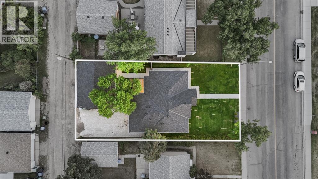 Single Family House Bungalow for Sale in   Street SW Glamorgan Calgary 