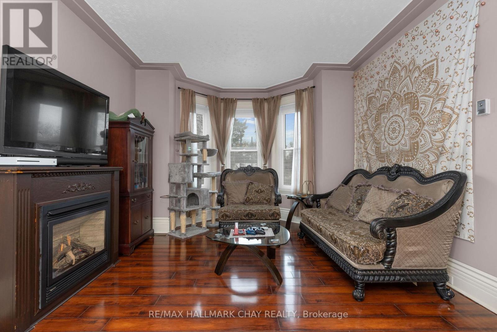 ##1, #2 66 PARKSIDE DRIVE - 12