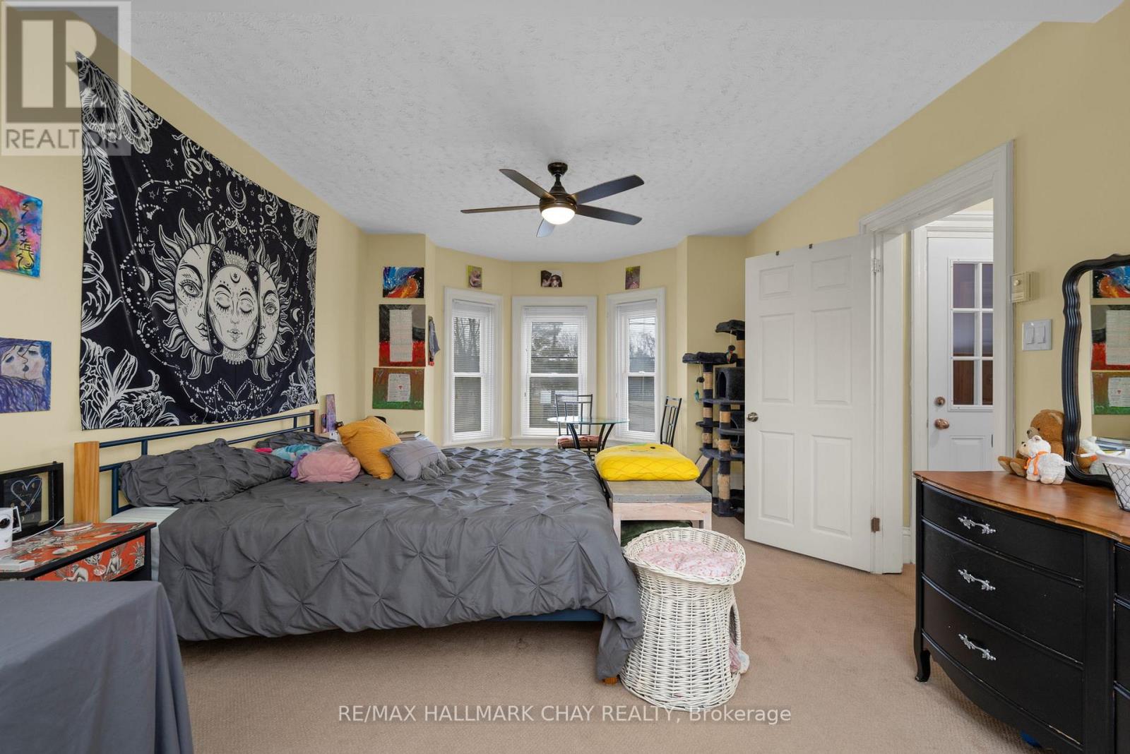 ##1, #2 66 PARKSIDE DRIVE - 15