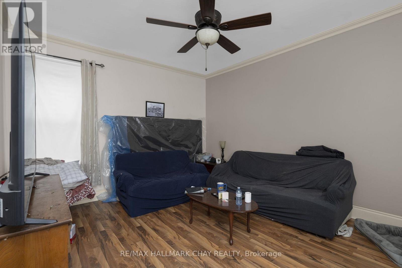 ##1, #2 66 PARKSIDE DRIVE - 20
