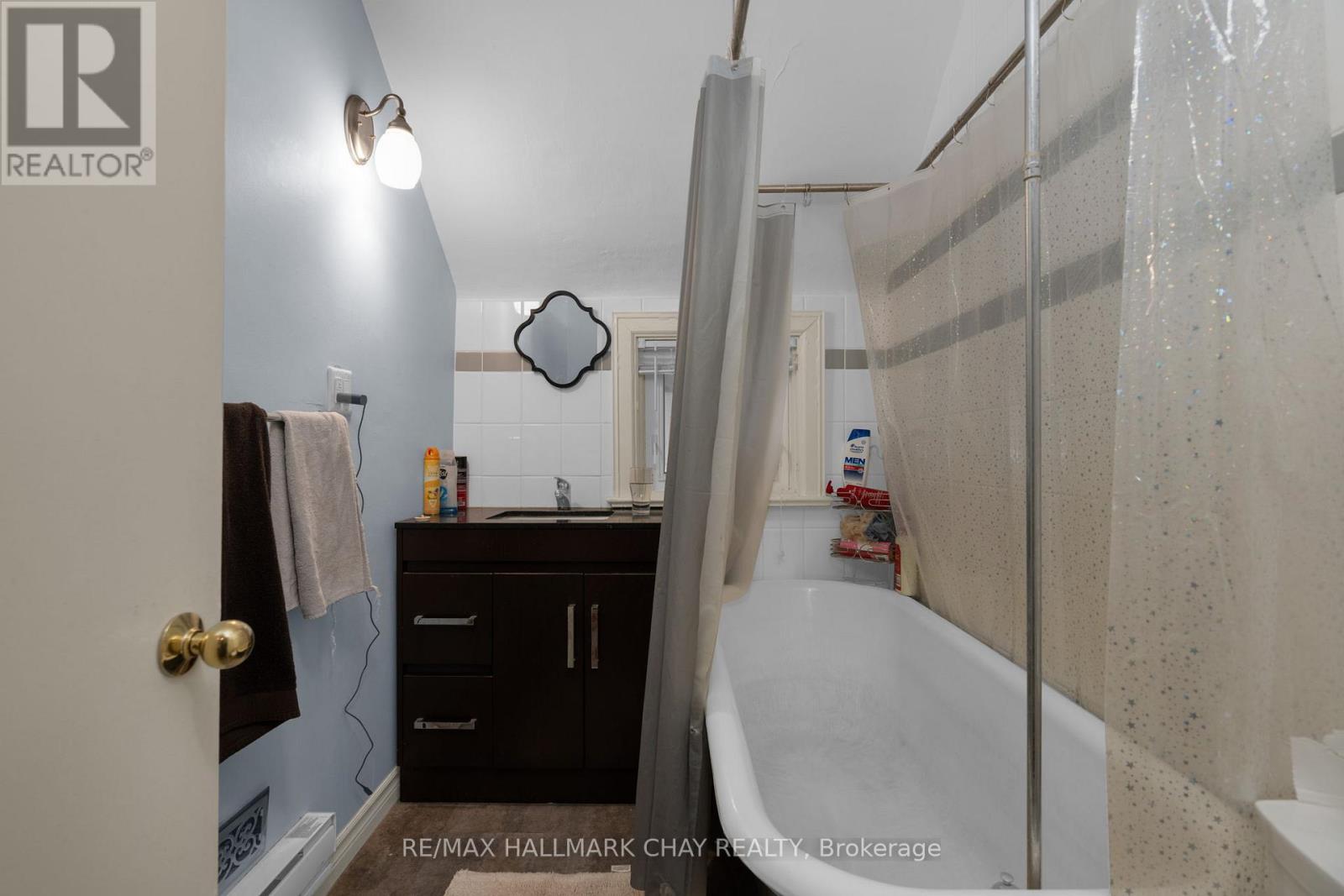 ##1, #2 66 PARKSIDE DRIVE - 26