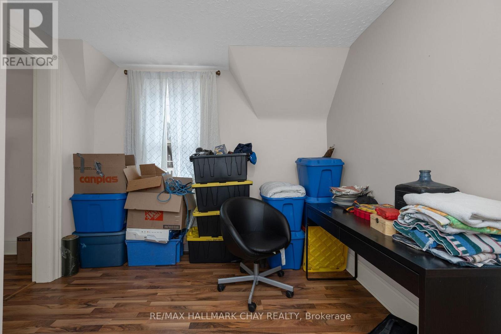 ##1, #2 66 PARKSIDE DRIVE - 27