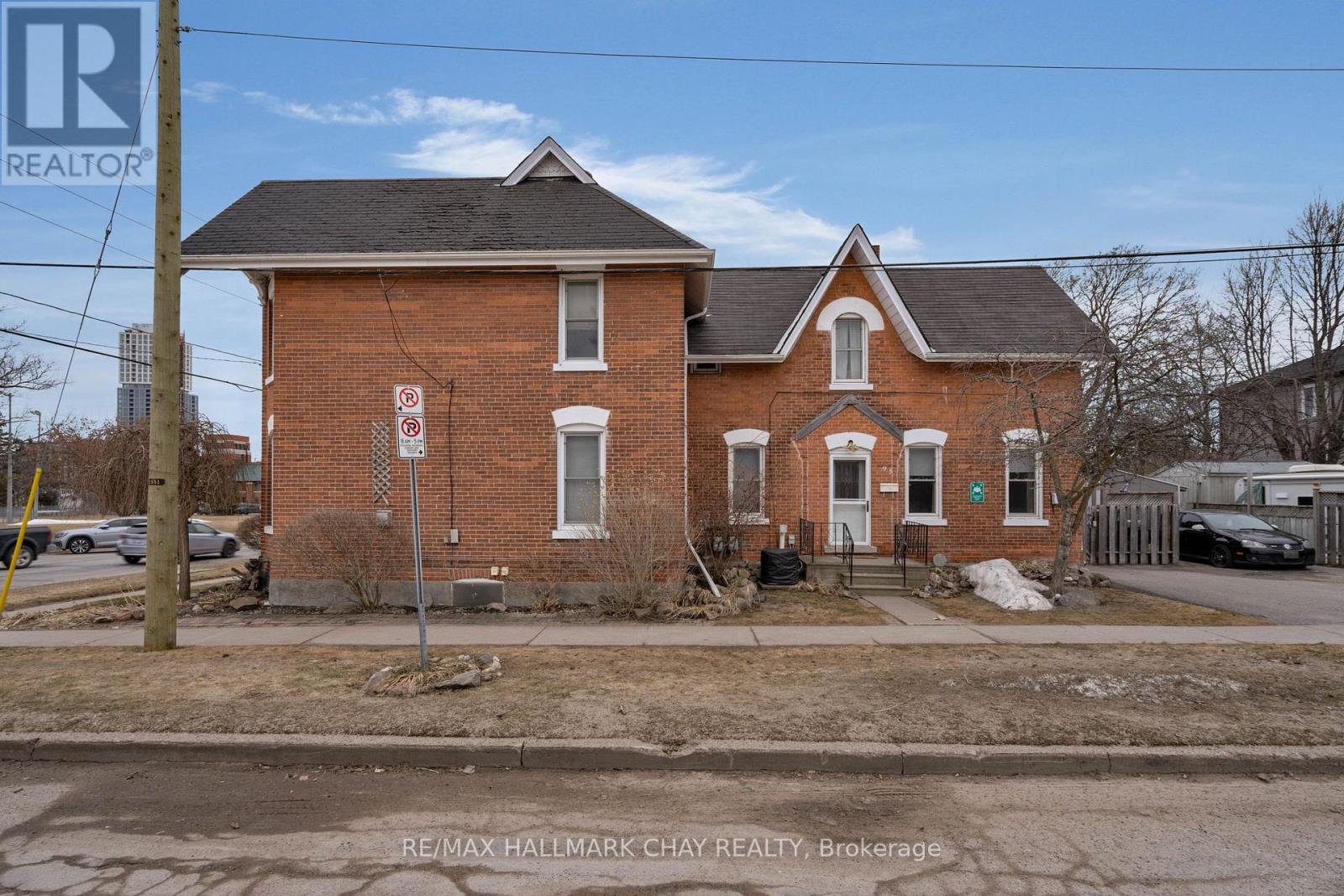 ##1, #2 66 PARKSIDE DRIVE - 7