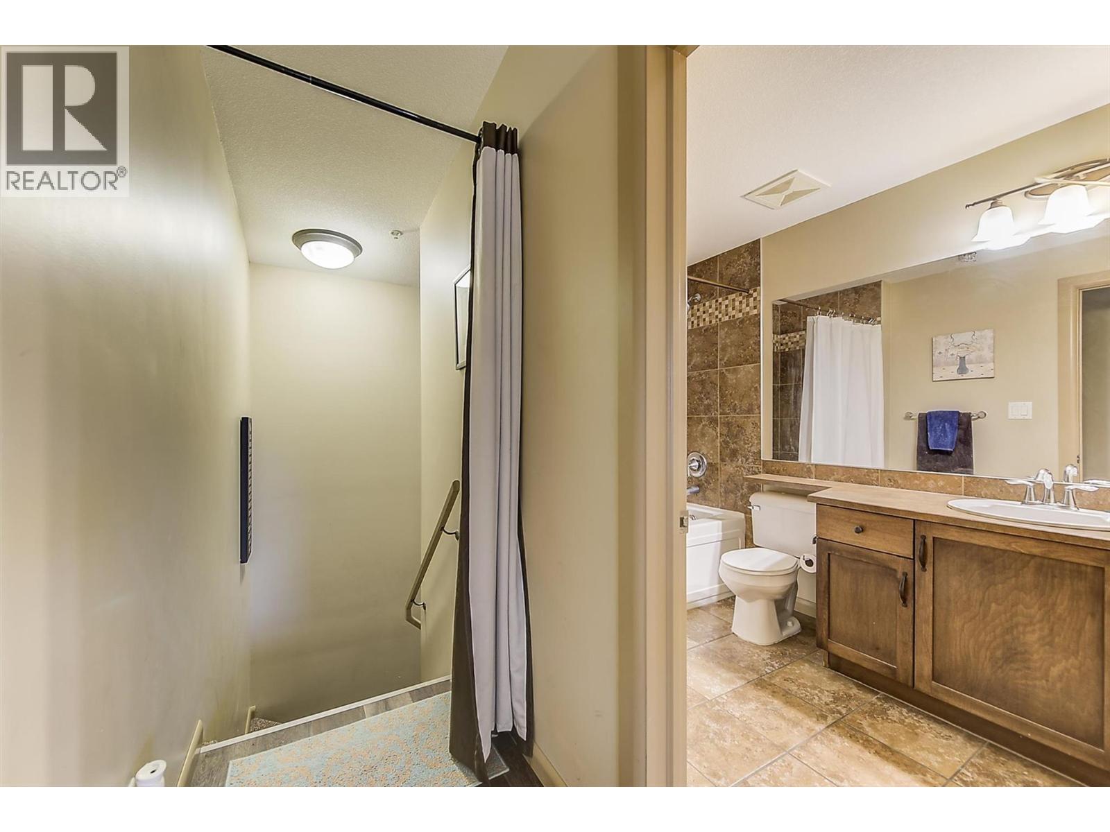 605 654 Cook Road, Kelowna