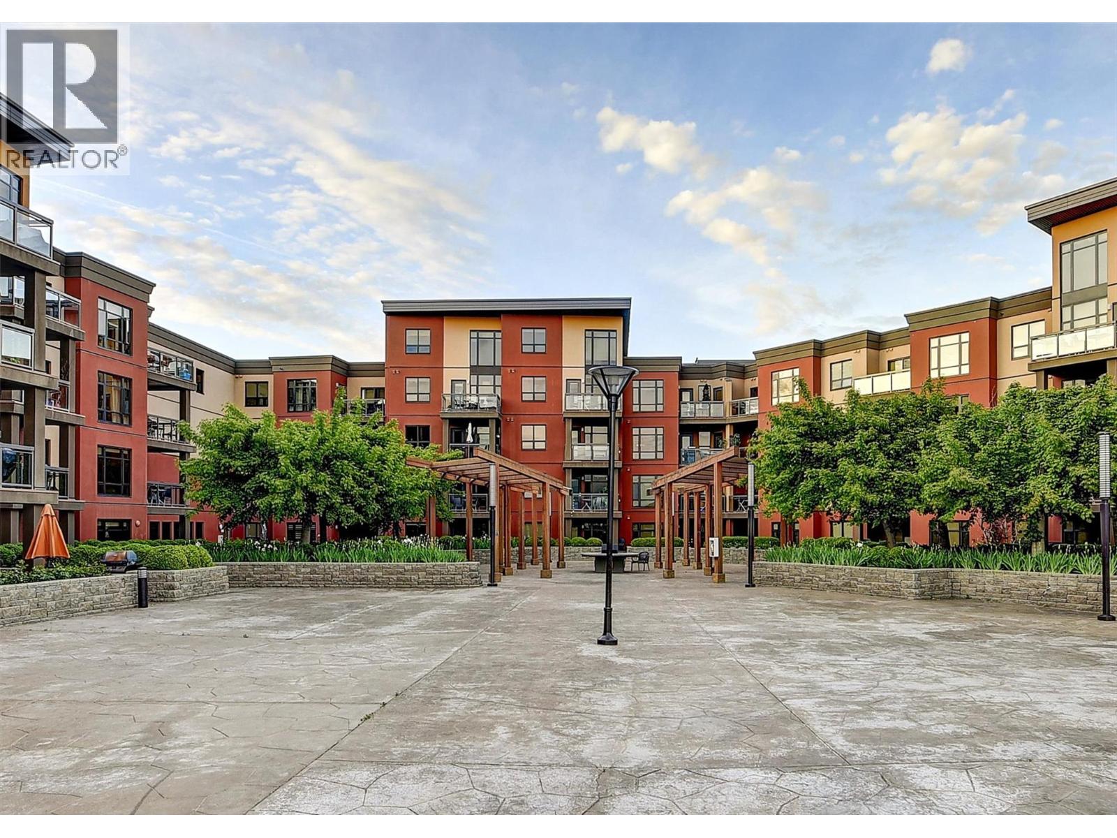 605 654 Cook Road, Kelowna