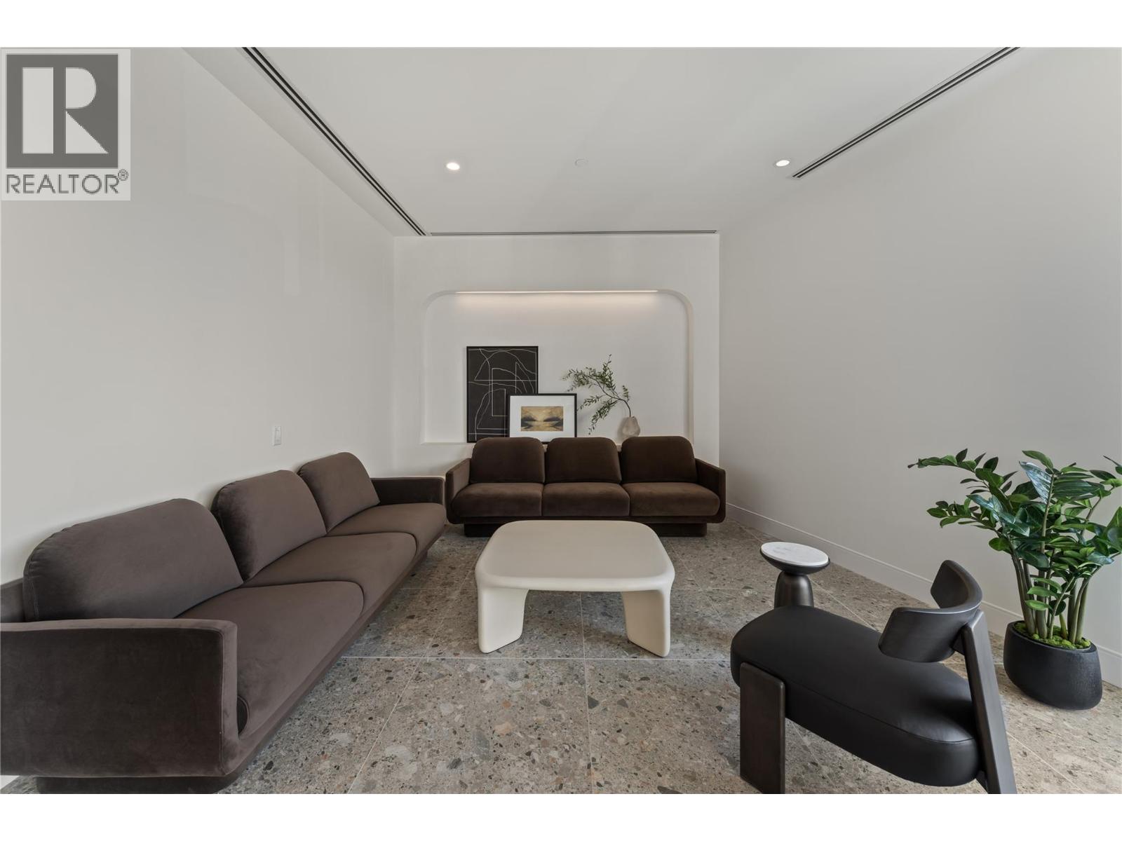 414 3340 Lakeshore Drive, Kelowna