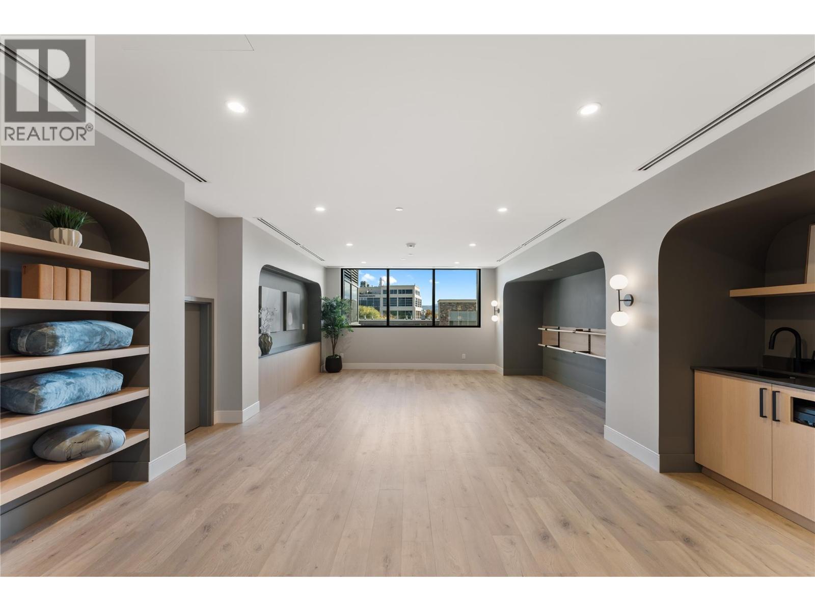 414 3340 Lakeshore Drive, Kelowna