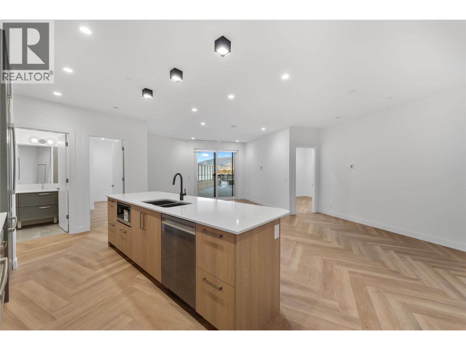 414 3340 Lakeshore Drive, Kelowna