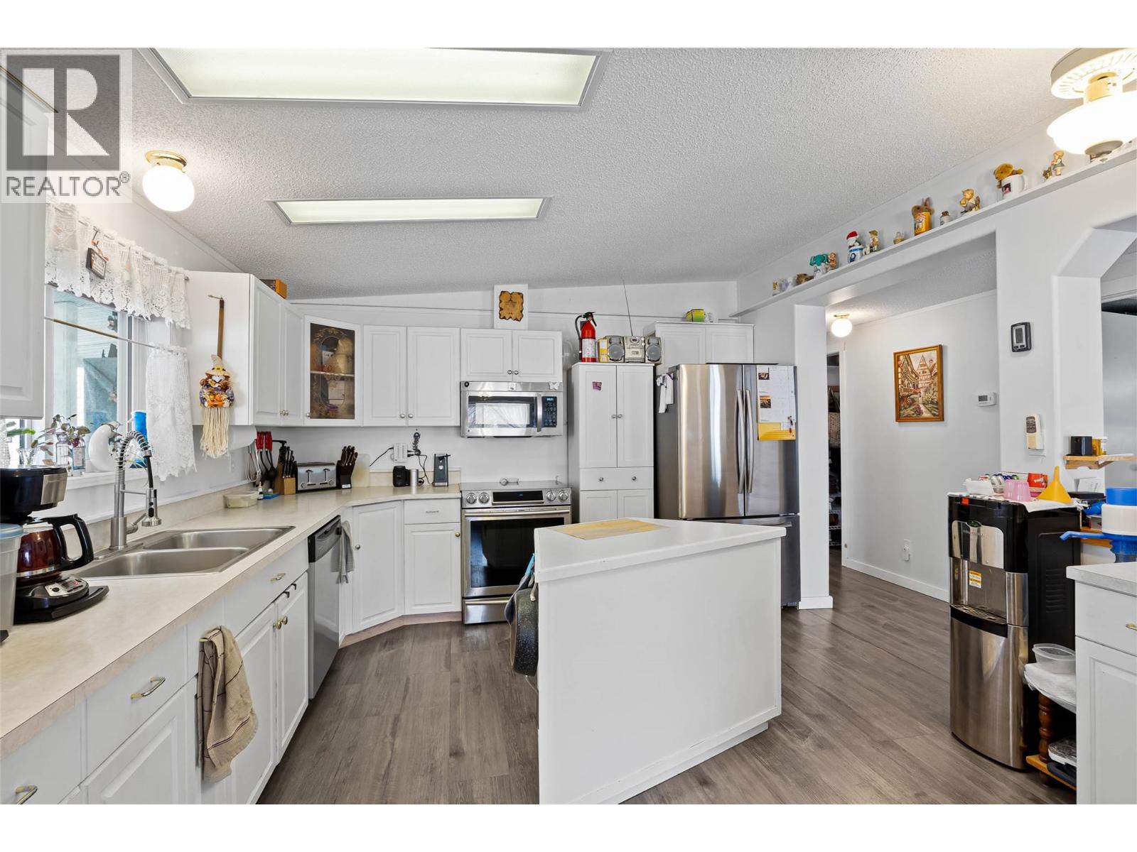 1664 WOODBURN DRIVE - 10