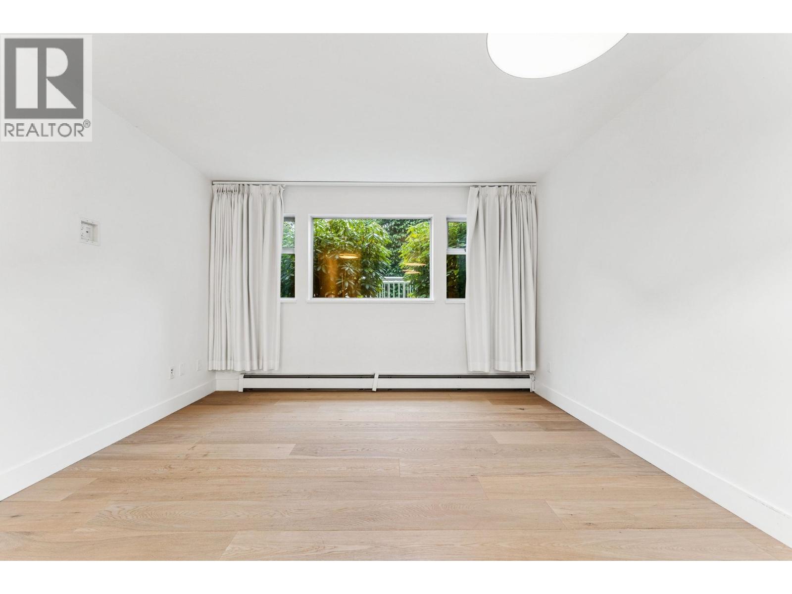 1 2110 MARINE DRIVE, West Vancouver