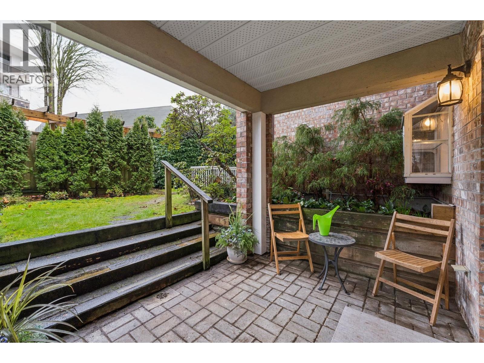 1 2110 MARINE DRIVE, West Vancouver