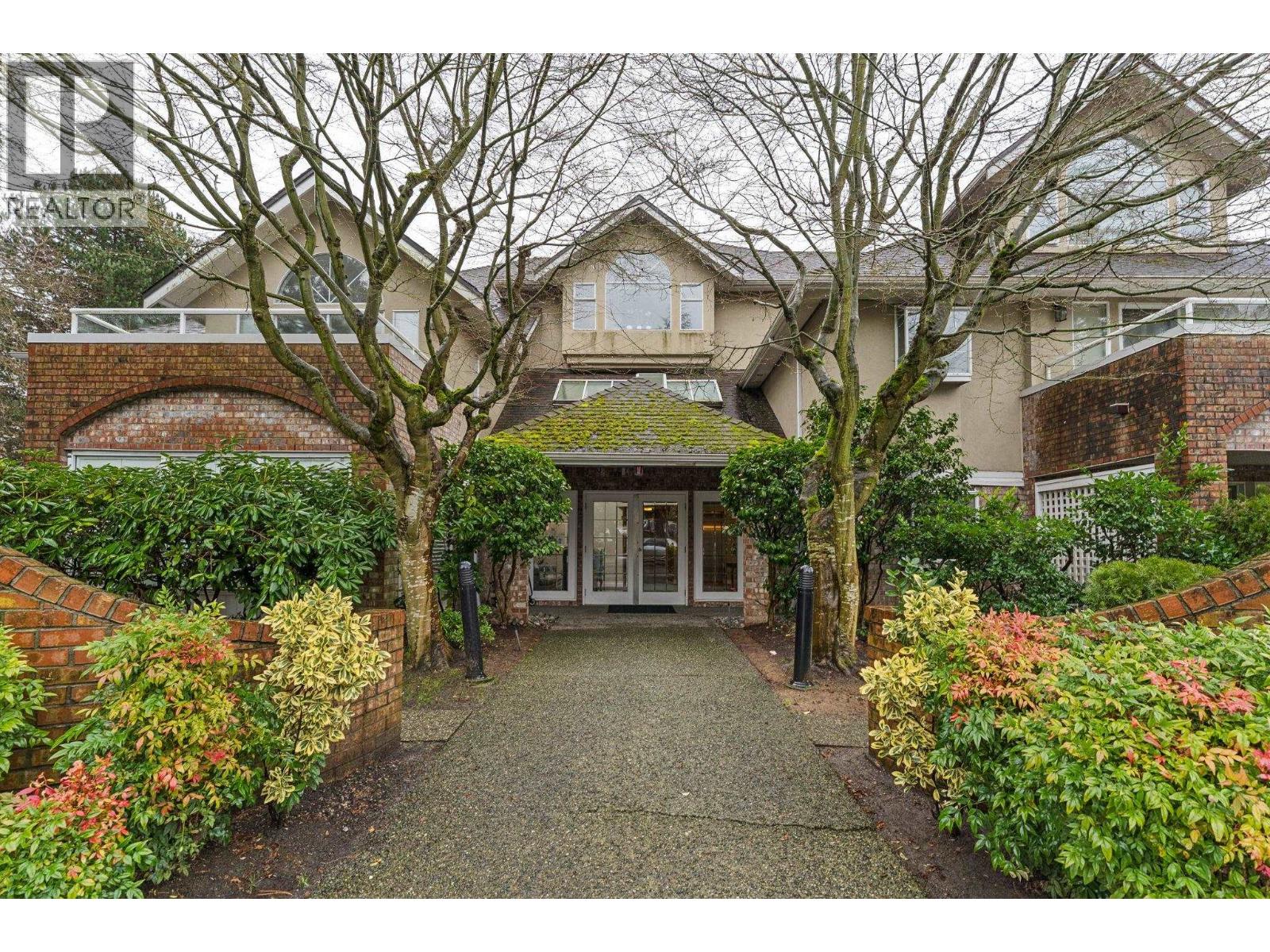 1 2110 MARINE DRIVE, West Vancouver