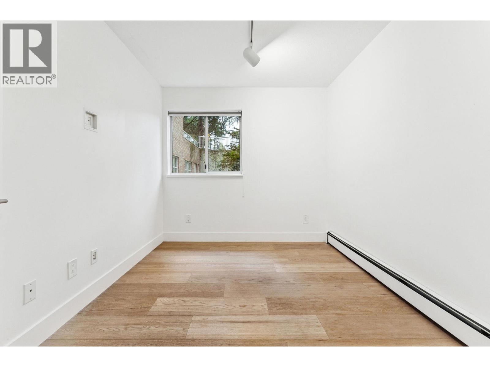 1 2110 MARINE DRIVE, West Vancouver