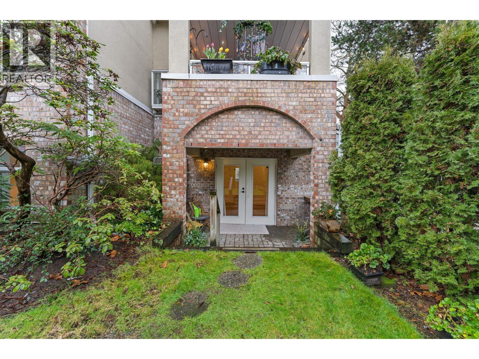 1 2110 MARINE DRIVE, West Vancouver