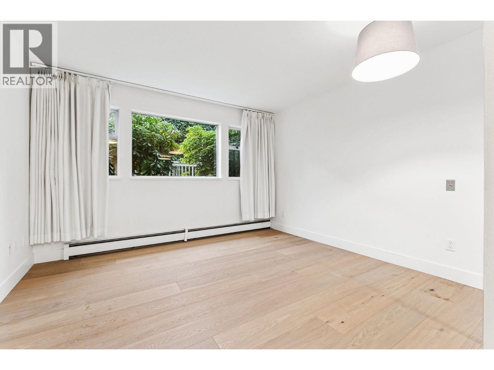 1 2110 MARINE DRIVE, West Vancouver