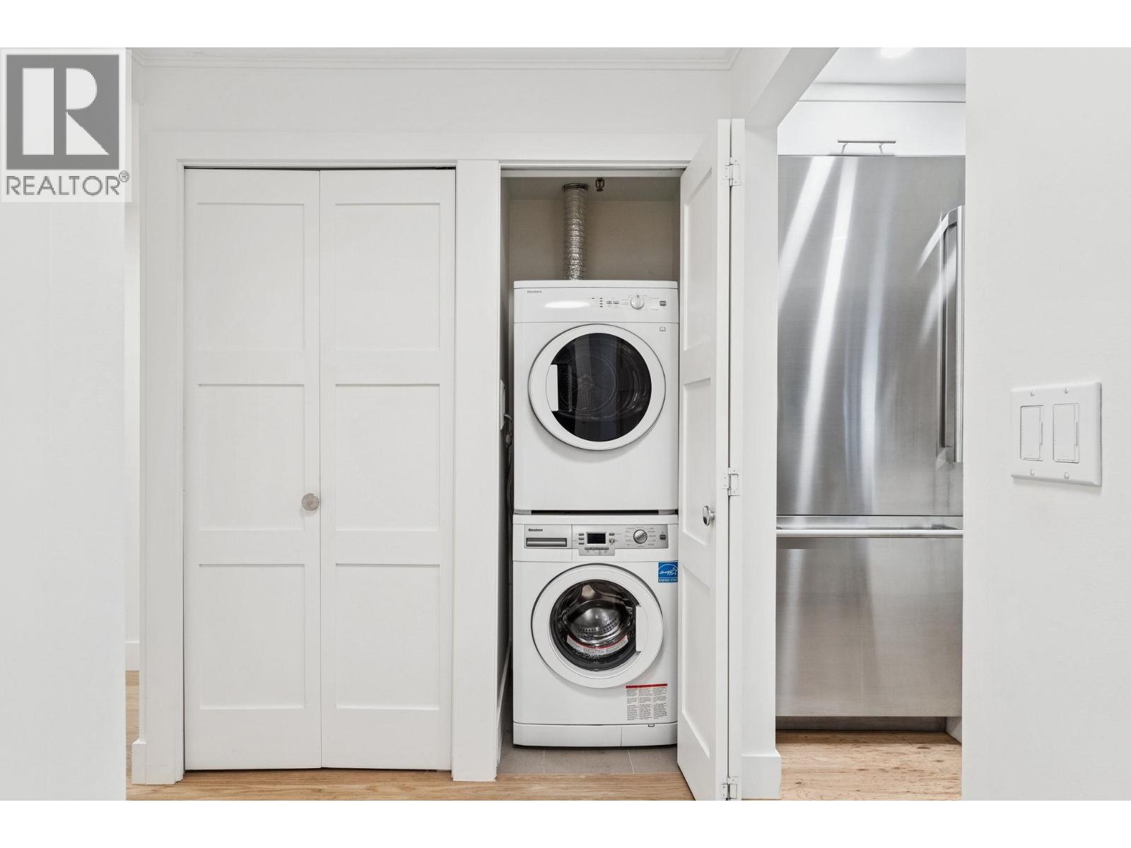 1 2110 MARINE DRIVE, West Vancouver