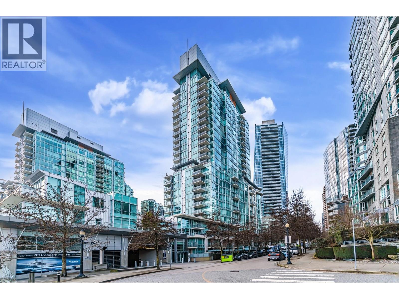 574 NICOLA Street - photo 2