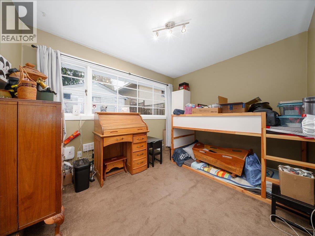 322 E 25TH STREET, North Vancouver