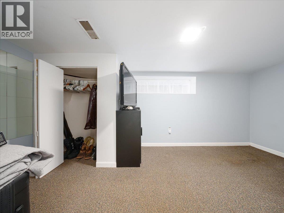 322 E 25TH STREET, North Vancouver