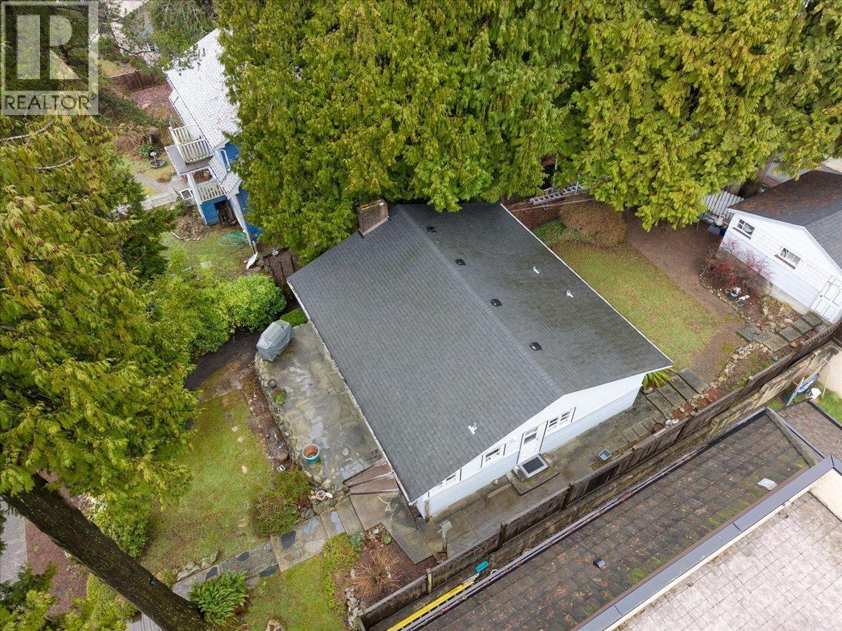 322 E 25TH STREET, North Vancouver