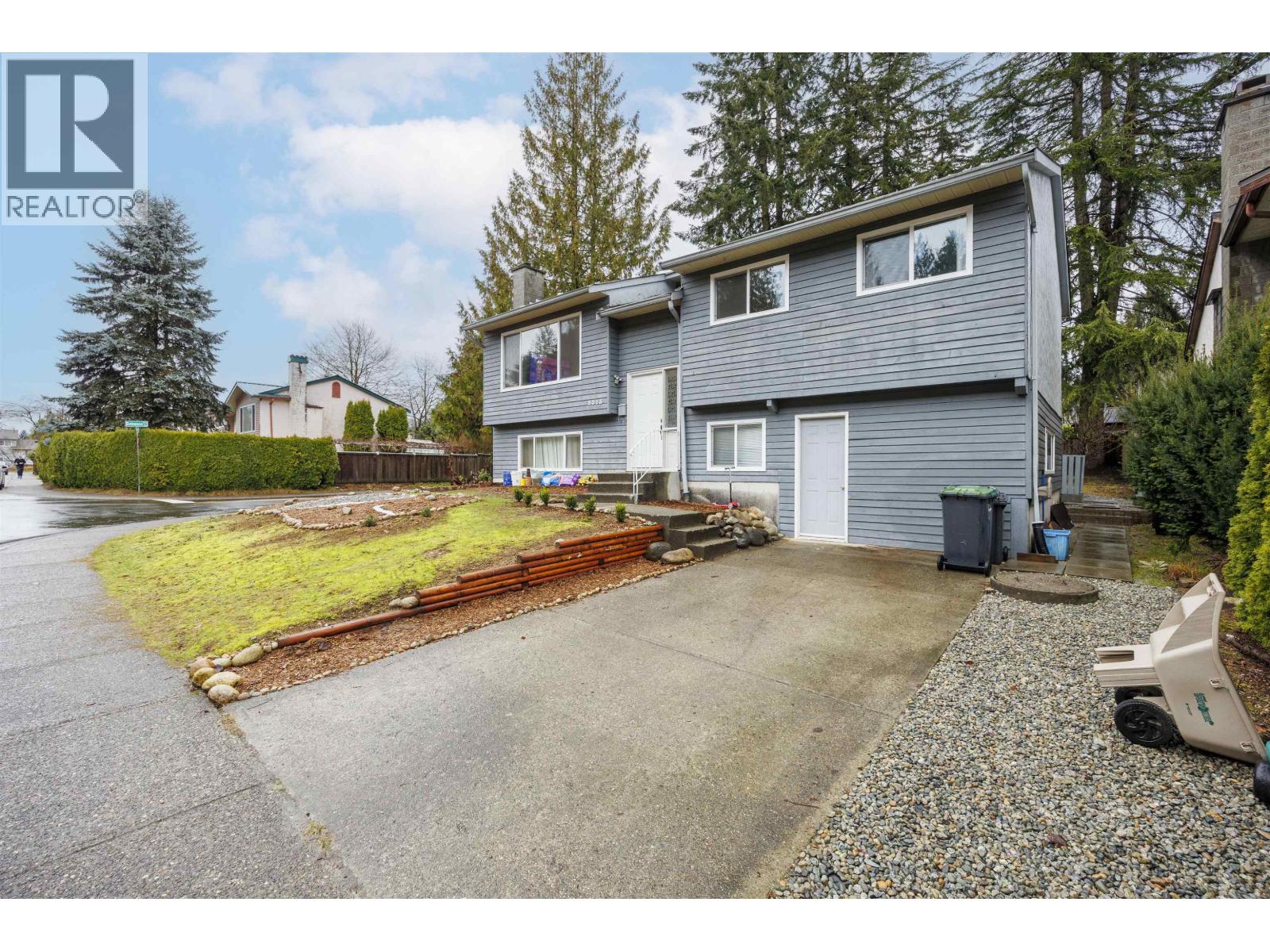 3213 SALT SPRING AVENUE - Photo 2 of 26, Coquitlam, British Columbia