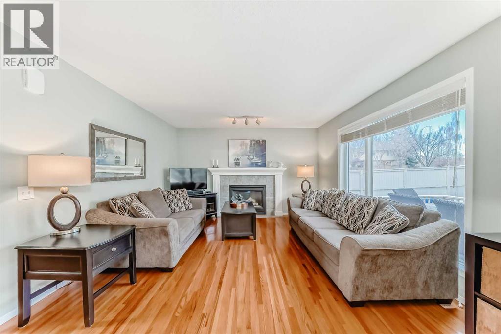 Single Family House for Sale in  Mt Yamnuska Court SE McKenzie Lake Calgary 