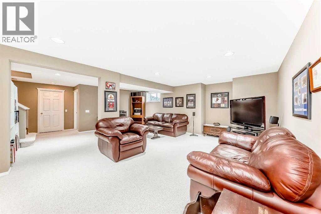 Single Family House for Sale in  Mt Yamnuska Court SE McKenzie Lake Calgary 